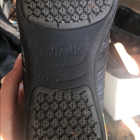 Greys Anatomy Dansko Clogs - Picture 4 of 6